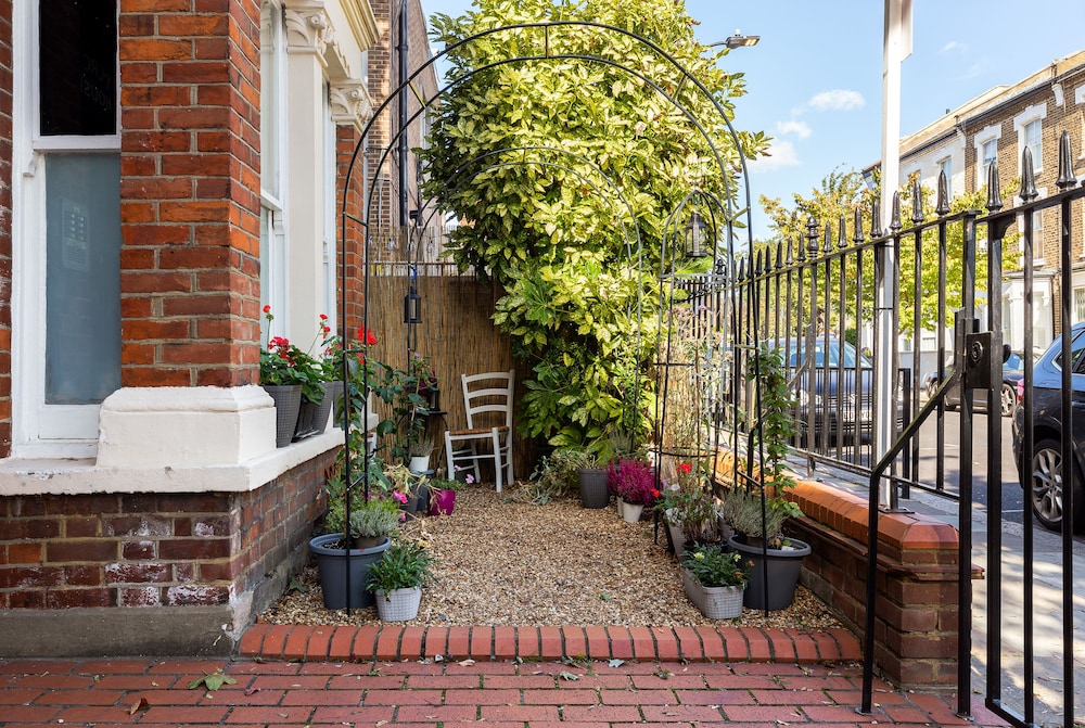 outdoor bbq area