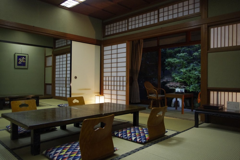 Kobayashiya