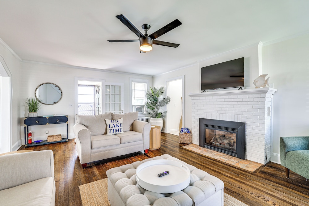 Fish & Ski: Lakefront Retreat By Mt Southington
