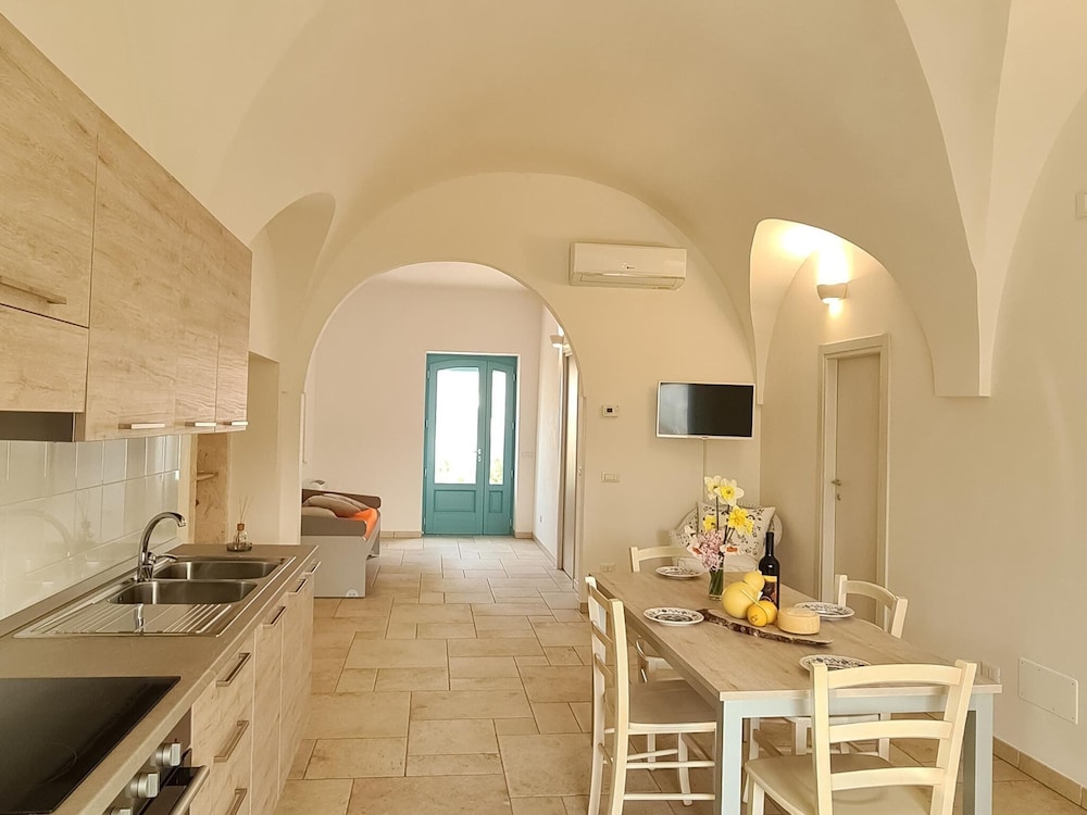 Trulli-style Chalet Near Forest Walks