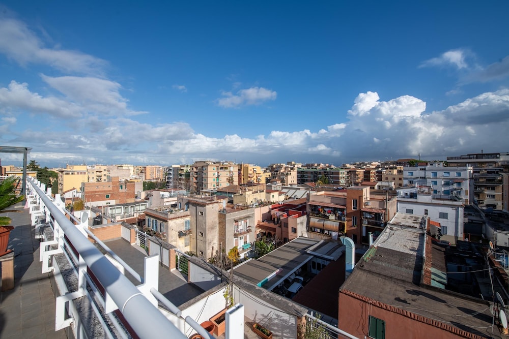 Home Around in Rome With 1 Bedrooms and 2 Bathrooms