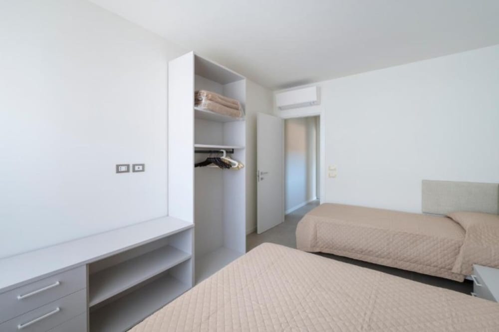 Newly Renovated Modern two Room Apartment