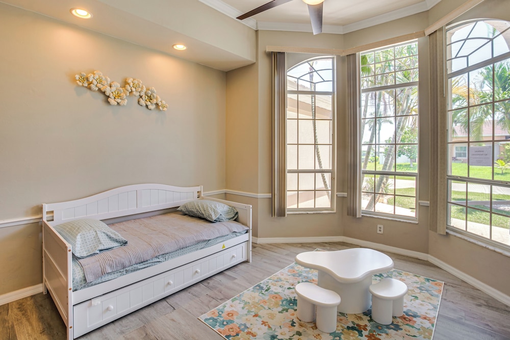 Dock & Outdoor Oasis: Waterfront Cape Coral Home