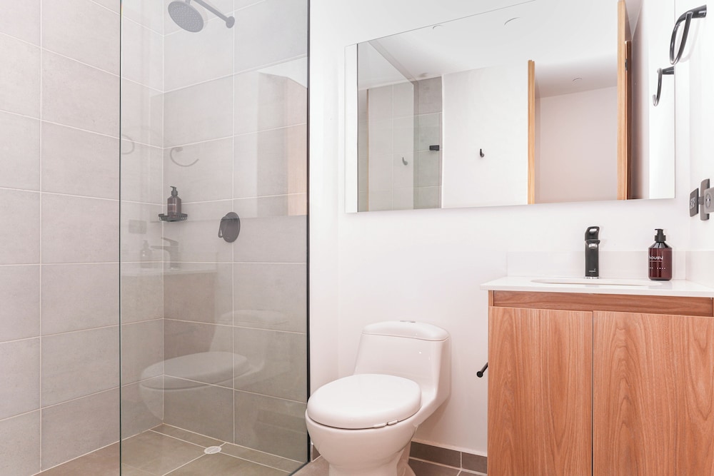 Metropolitan Living by HOUSY