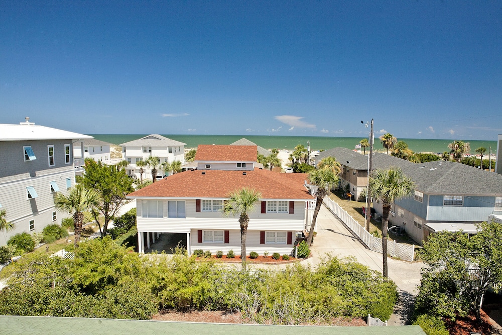 Georgianne Inn & Suites