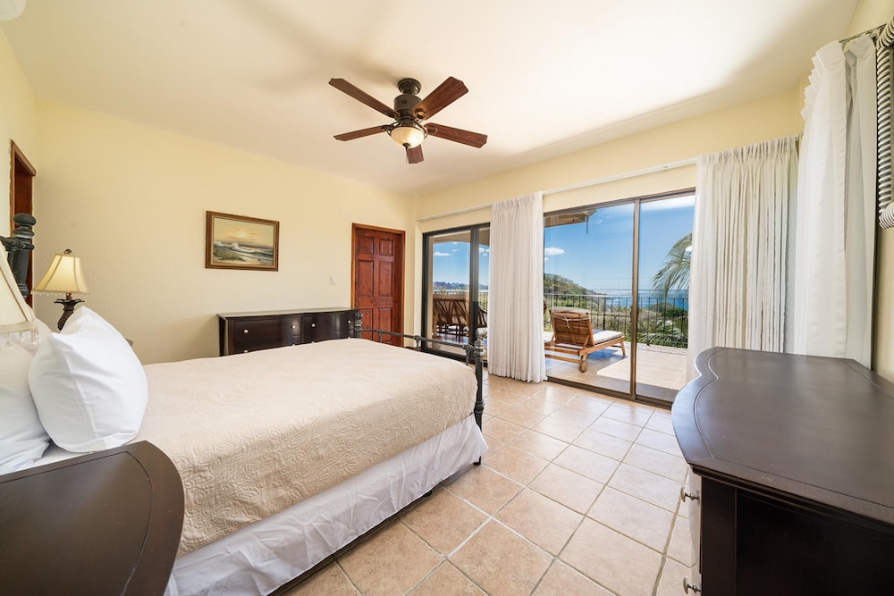 Oceanview Condo With Pool Near Playa Prieta 2BR - Vida de la Paz 4
