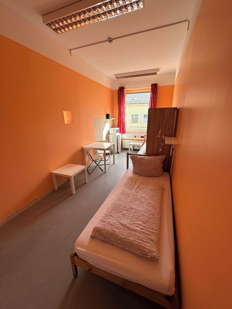 2-Rent Group Hostel Zimmer&Apartments GKP2