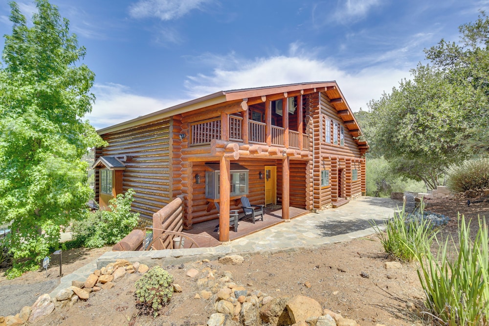 Luxury Mountain Log Cabin, Minutes From San Diego! view 4