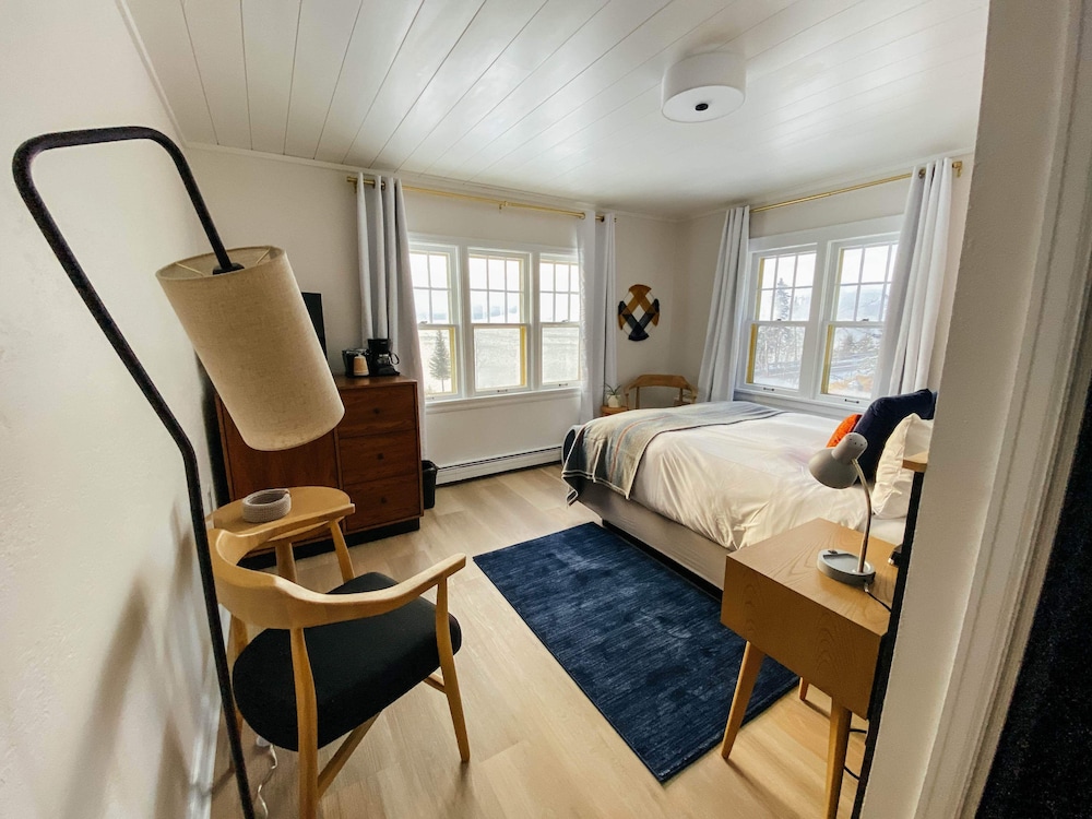 Cascade Lodge