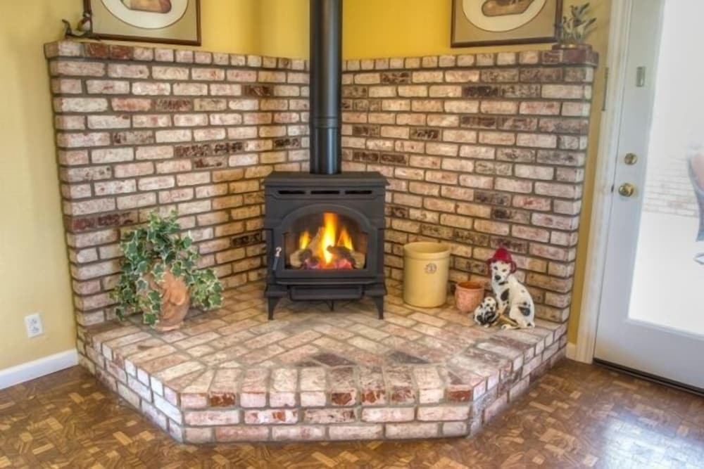 Petaluma Vacations - Historic Petaluma Vacation Rental on 1860s Farm! - Property Image 5