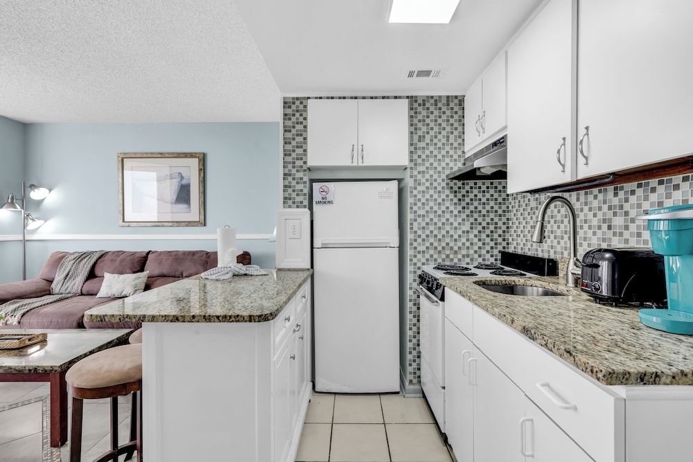 Meridian Plaza 408