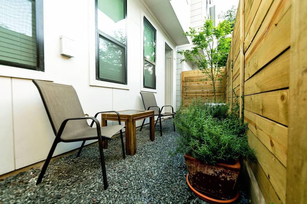 Montrose Guesthouse Suites