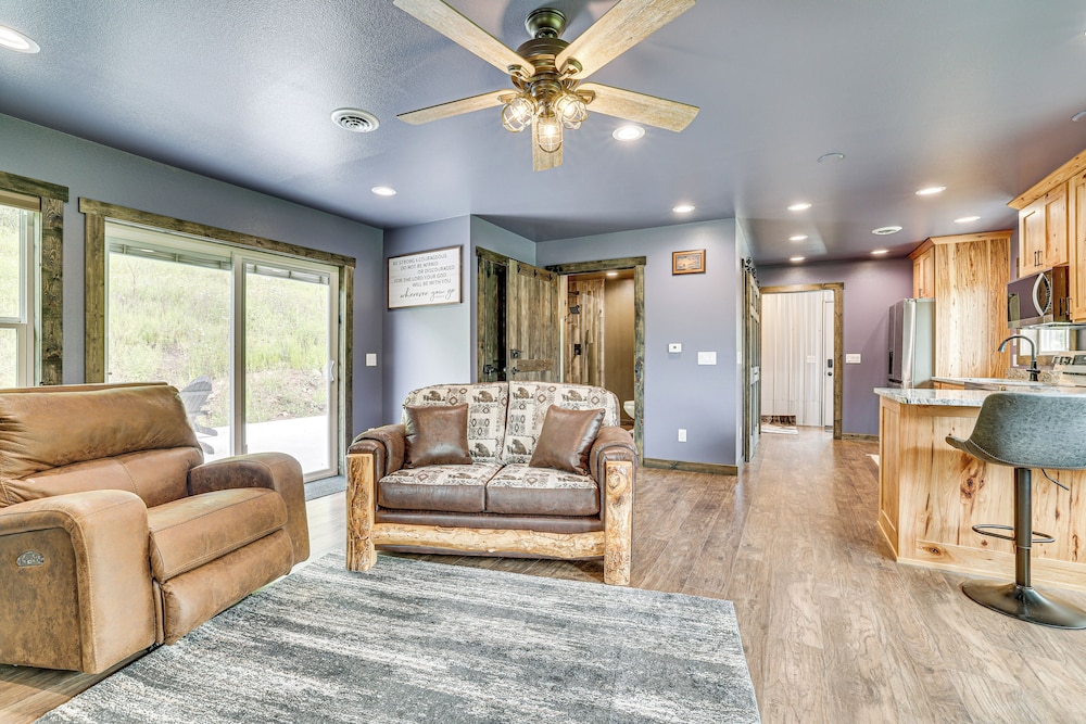 Hike, Fish & Relax: Kickapoo River Cabin!