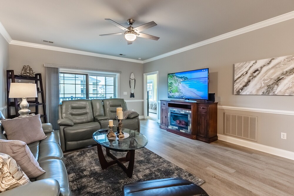 Magnolia Pointe Luster Leaf 4843-302 3 Bedroom Condo