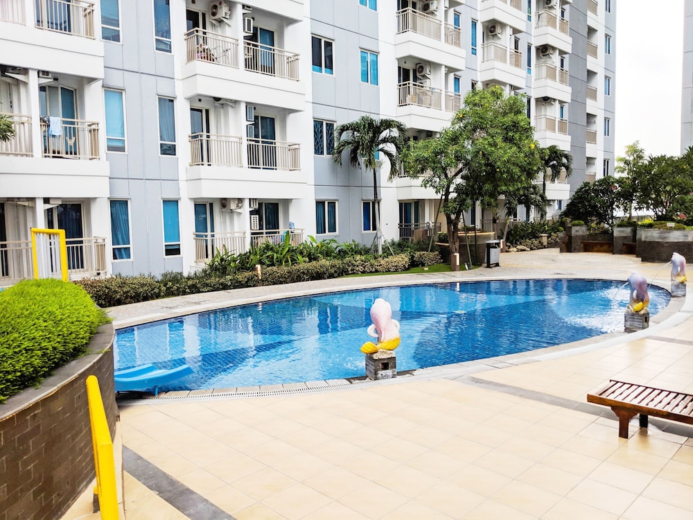 Homey and Simple Studio at Tanglin Supermall Mansion Apartment