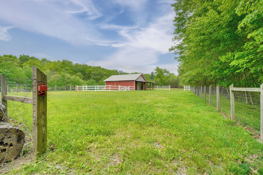 Horse-friendly Crossville Home! Golf, Hike & More!