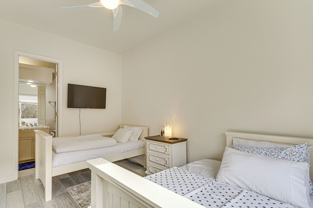 Family Friendly: Spacious Oasis in Palm Desert!