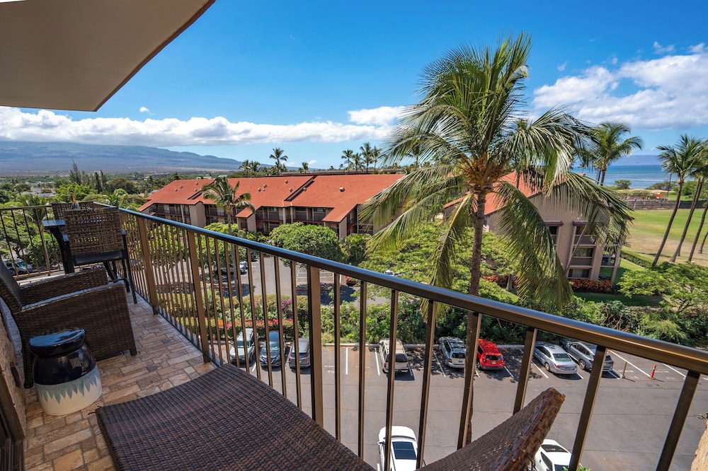 Refined Oceanfront Vistas view 5
