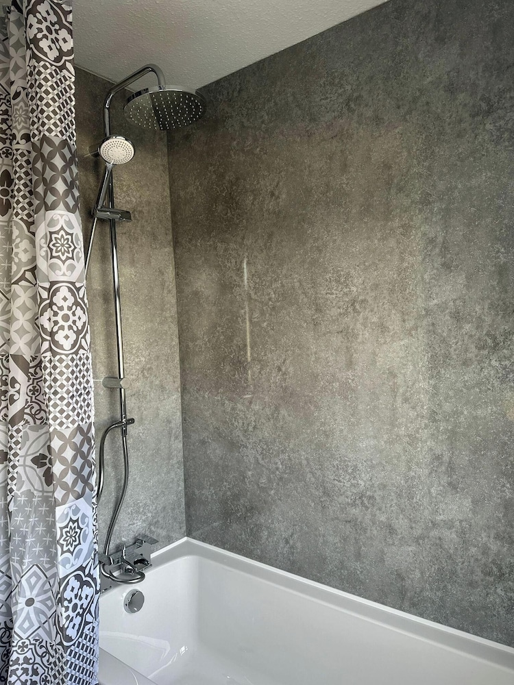 Sark Drive Serenity-cosy 3BR House in Birmingham