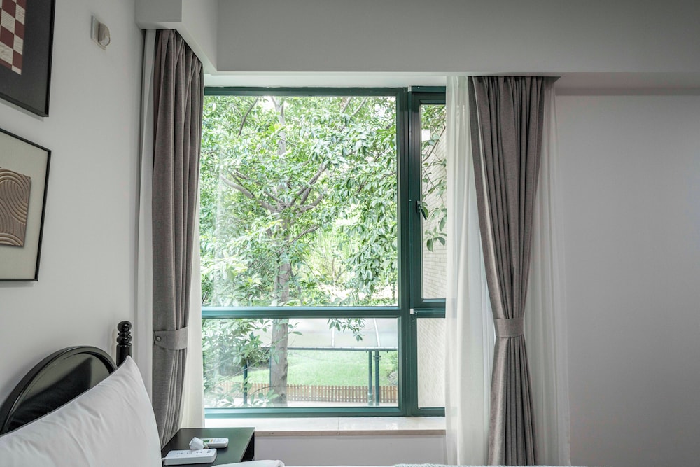 Tyms 2BR APT Lujiazui Renheng Riverside