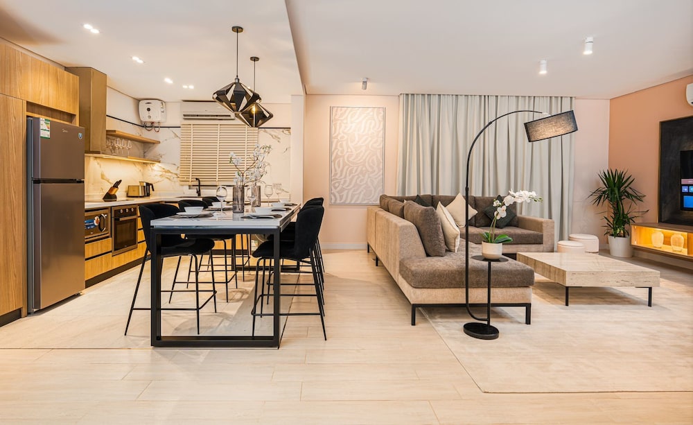 Lovely & Cozy 2-bedroom Apartment in Almughrizat