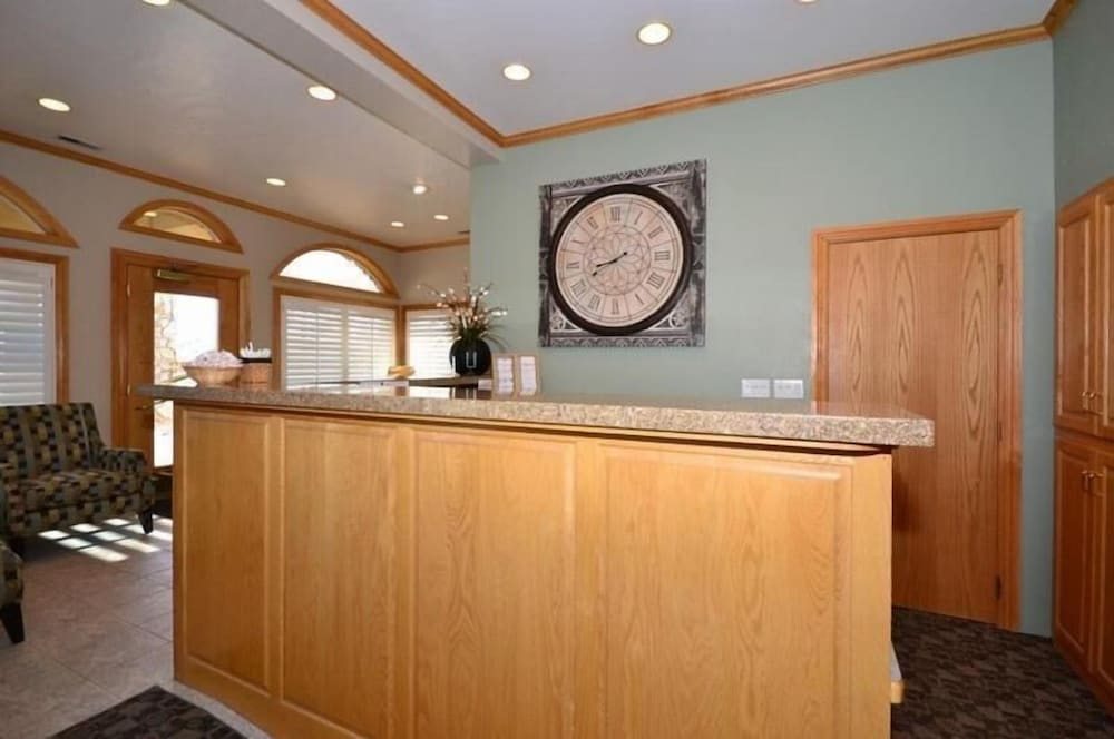Econo Lodge Inn & Suites Vernal near Dinosaur Monument