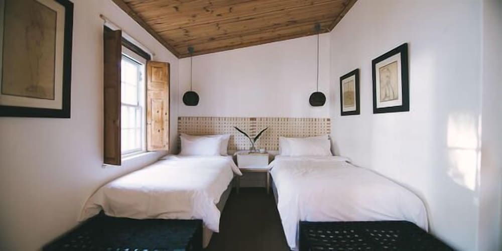 Shiraz Estate Villa & Studios
