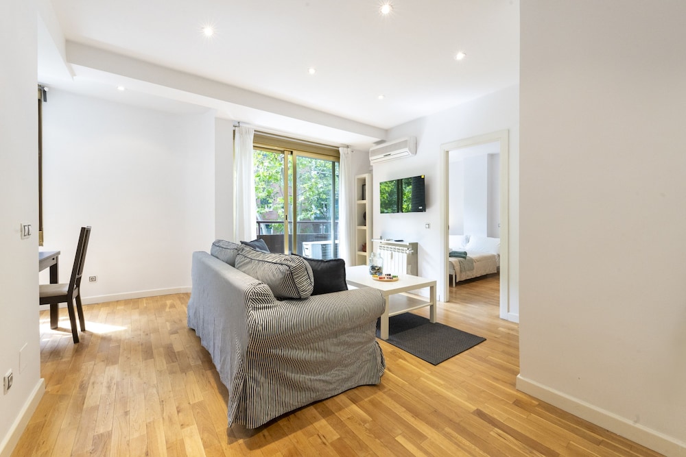 M Ore461 Piso de 1 Dormitorio y Balc n -alquiler