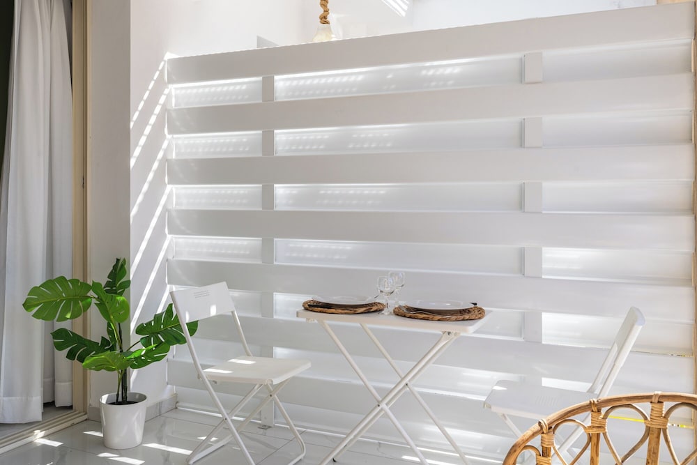 Sunstone- Cozy Studio in Larnaca Terrace