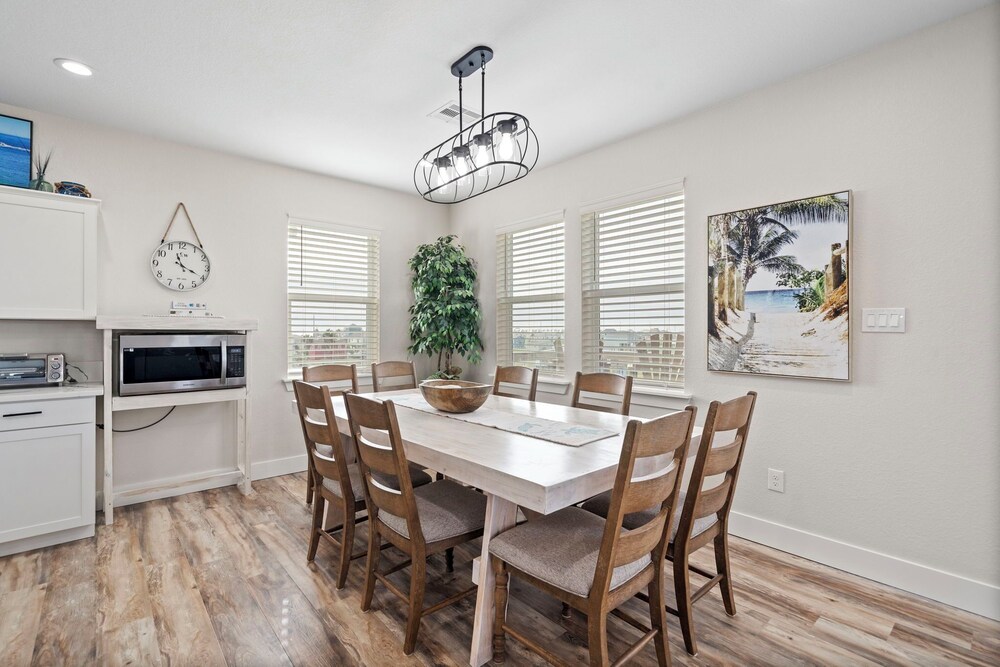 Coral Mountain by Ryson Vacation Rentals