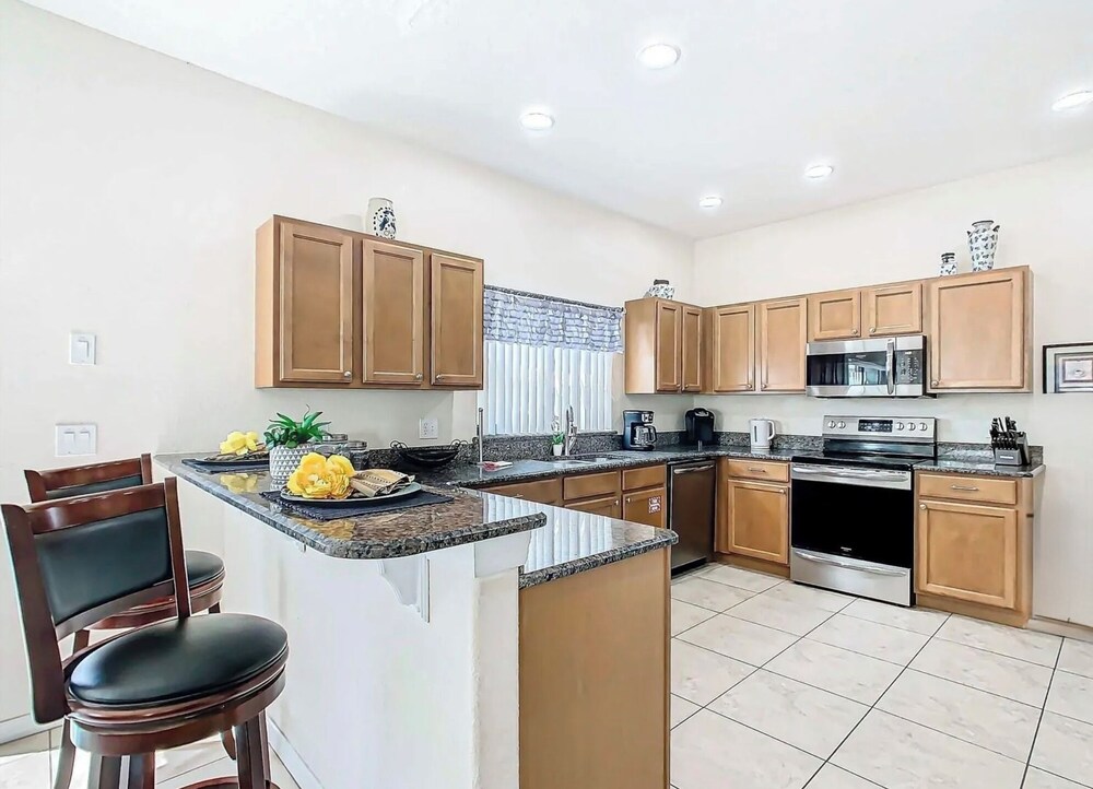 Coco Villa Stay for 10 w/ Resort-style Amenities