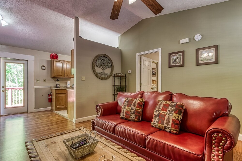 Happy Hours - Minutes From Dollywood! 2 Bedroom Cabin by RedAwning view 3