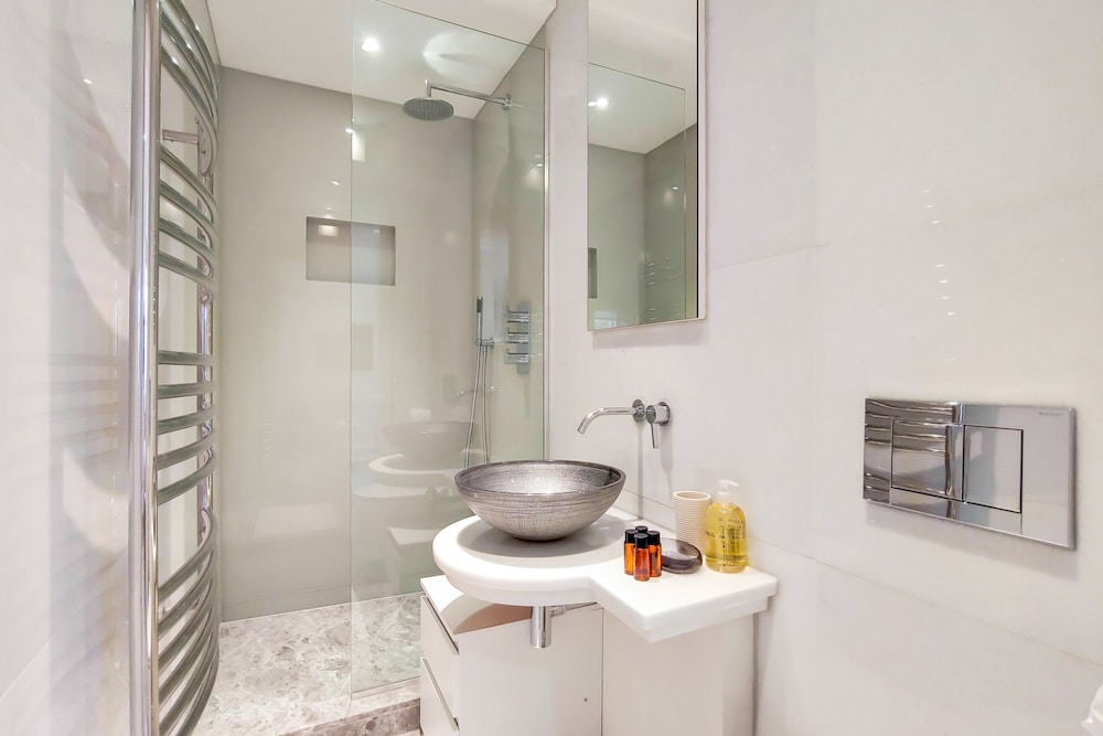 The Knightsbridge Residences