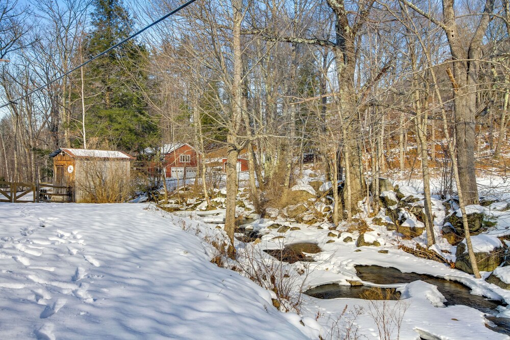 Hiking & Skiing Galore! Home in East Wallingford