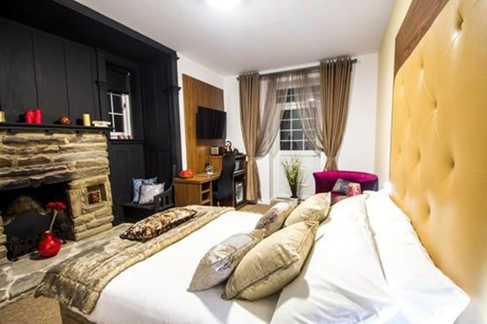 Crawley Vacations - Trivelles Gatwick - Property Image 3