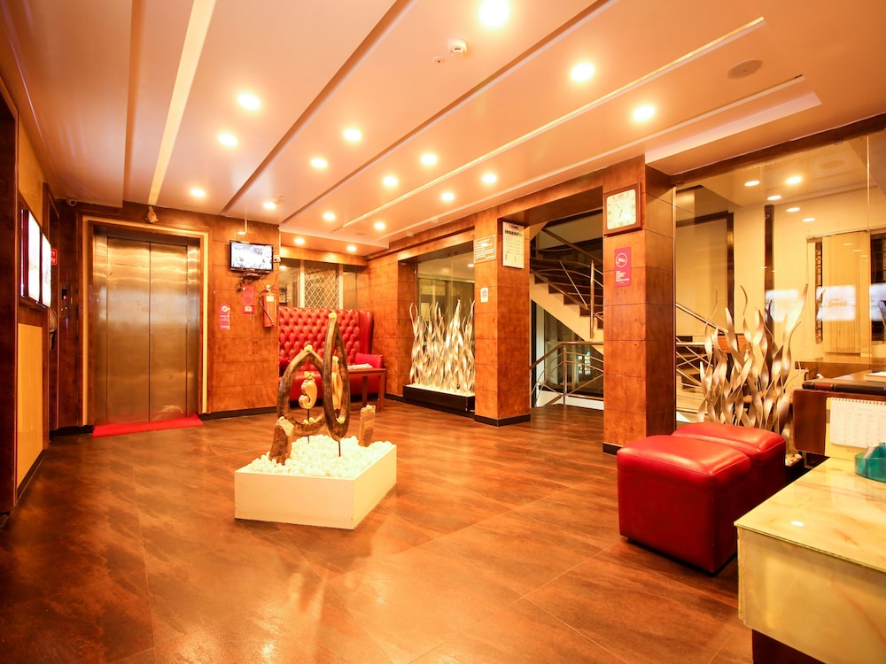 OYO 7752 Hotel Diva Residency