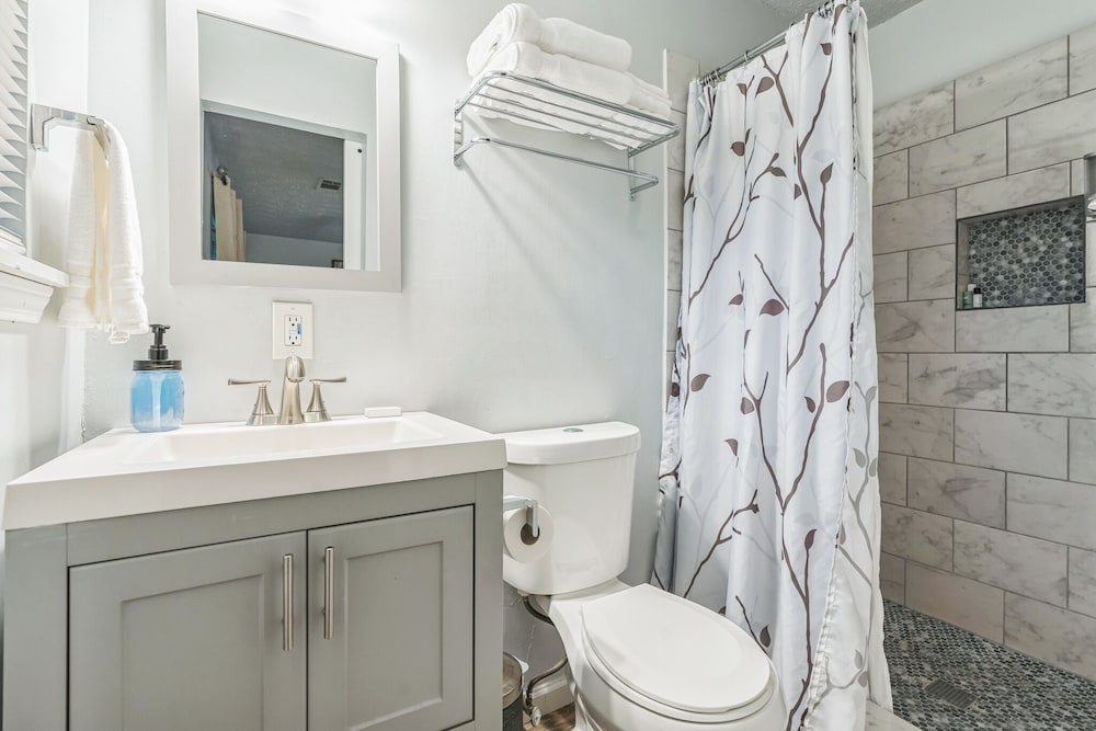Family-friendly 3br Oasis In Powder Springs 3 Bedroom Home