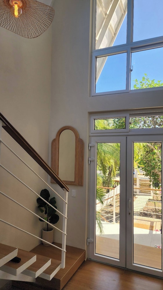 Elegant Chalet 2 Minutes From the Beach Ideal Families