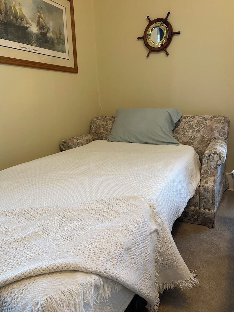 The Vine Bed & Breakfast LLC