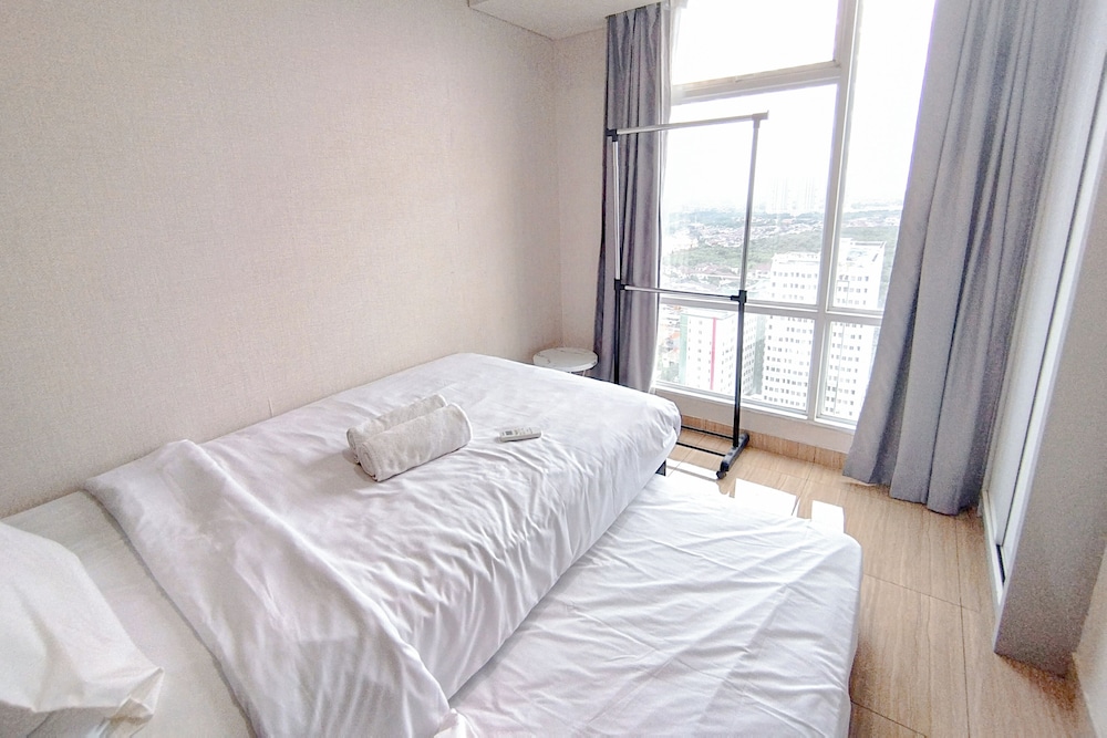 Spacious 2Br With Extra Room At Grand Sungkono Lagoon Apartment