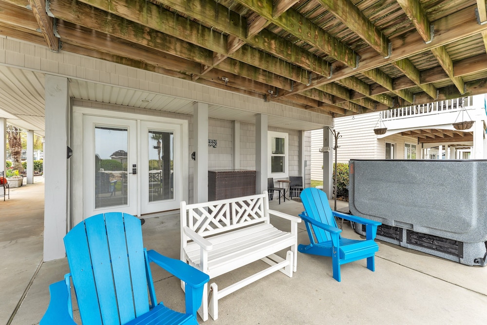 Coastal Camelot - Walk To Surfside Beach 2 Bedroom Duplex