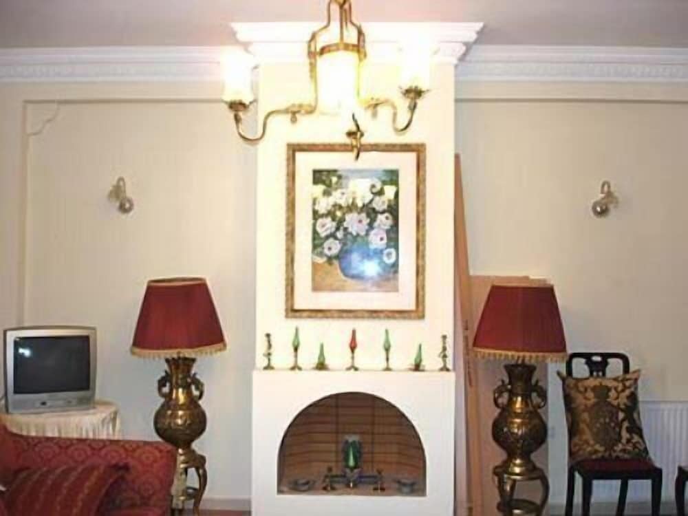 Avra Paradise Aparthotel