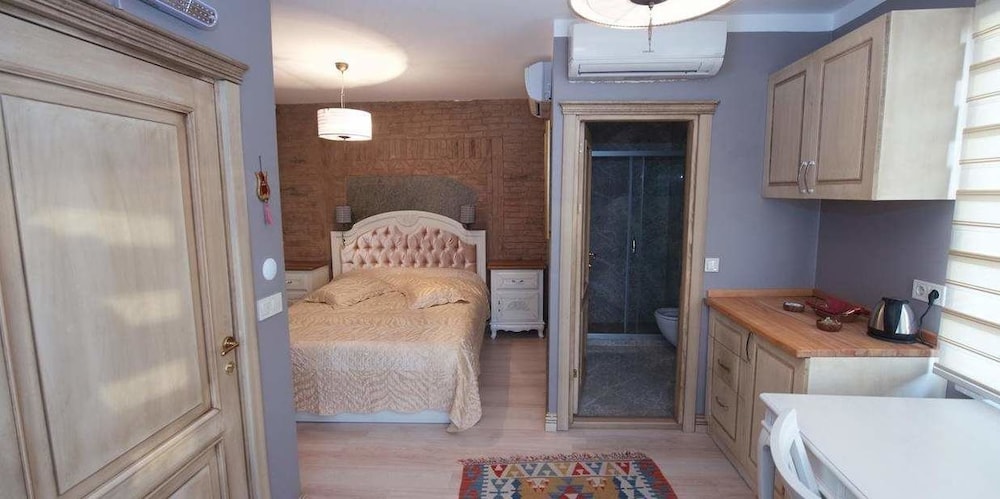 Galatolia Suites - Image 54