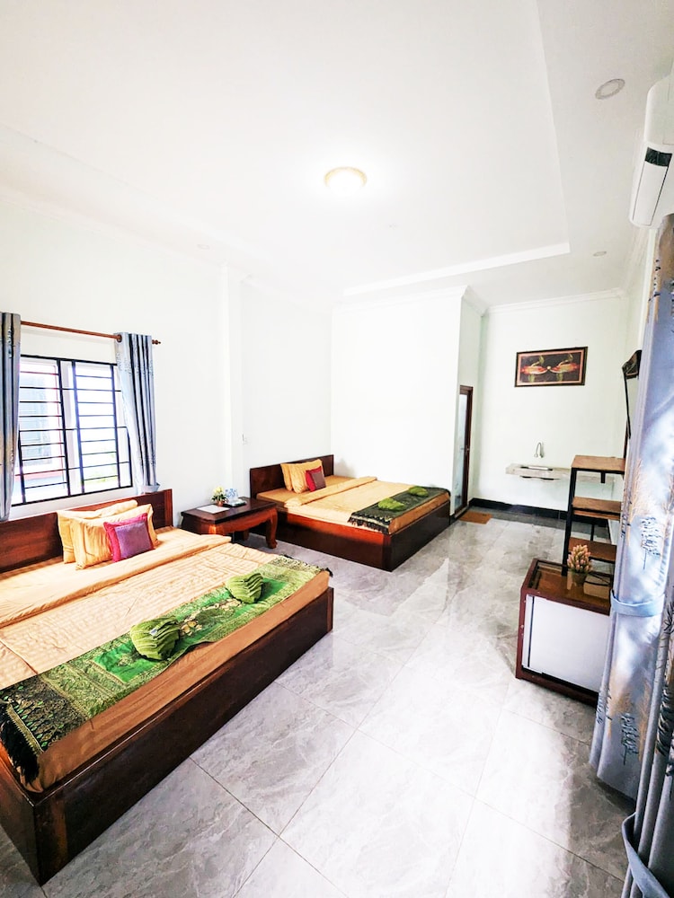 AHHA Bungalow Kampot