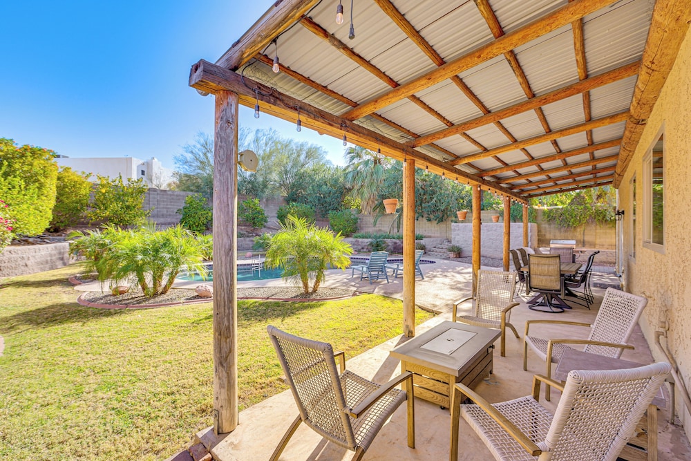 Hike, Golf & Explore: Large Phoenix Home w/ Grill
