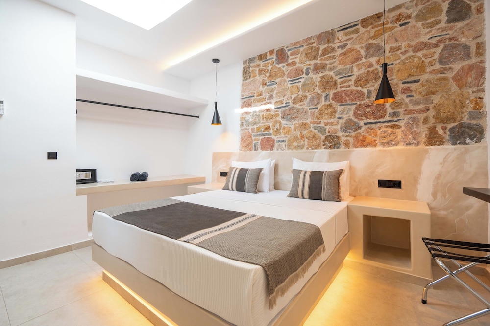 Illusion Suites