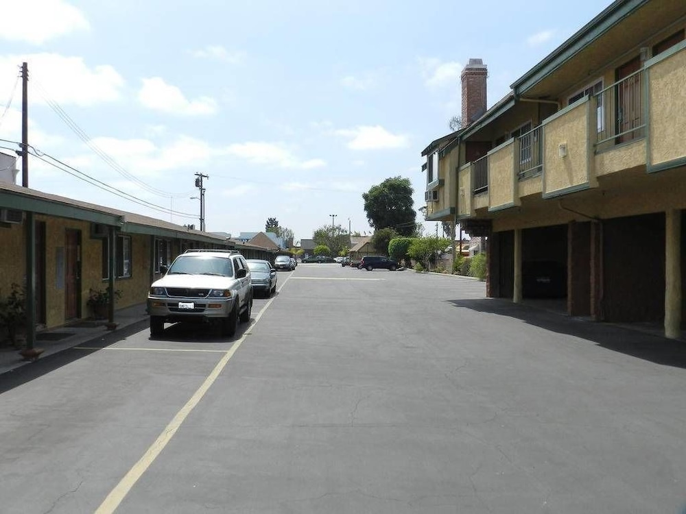 Starlite Motel - Property Image 14