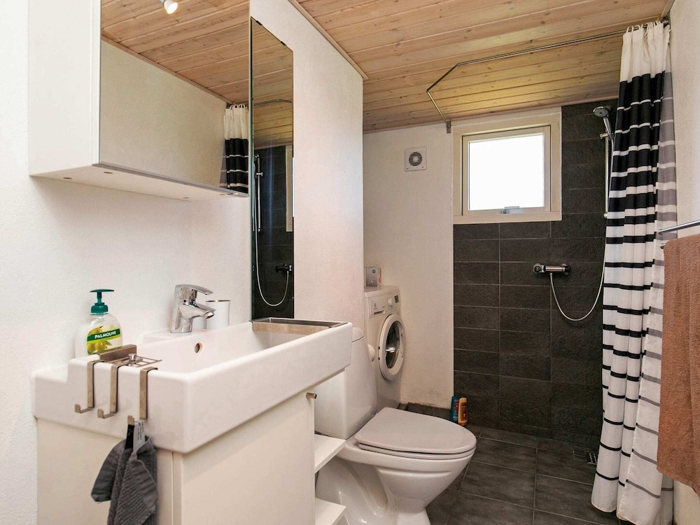 Lovely Holiday Home in LÃ¸nstrup near Sea view 4