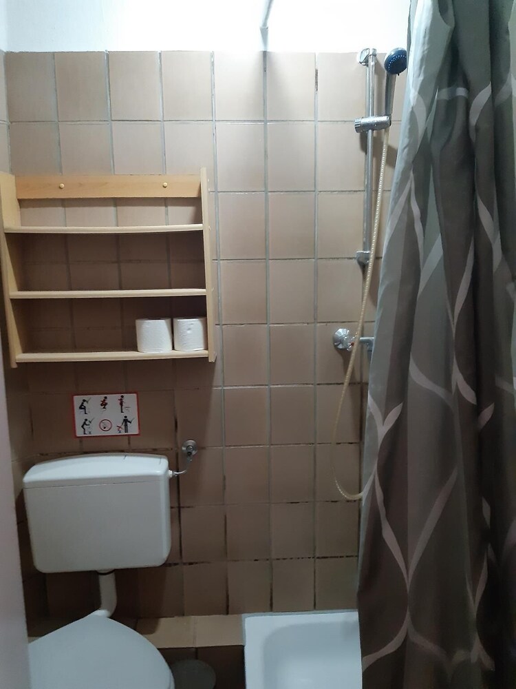 2-Rent Group Hostel Apartments EVE74