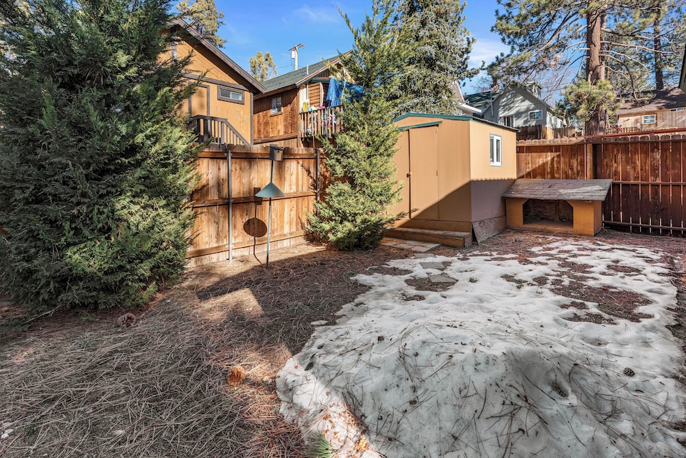 Blue Jay Chalet view 5